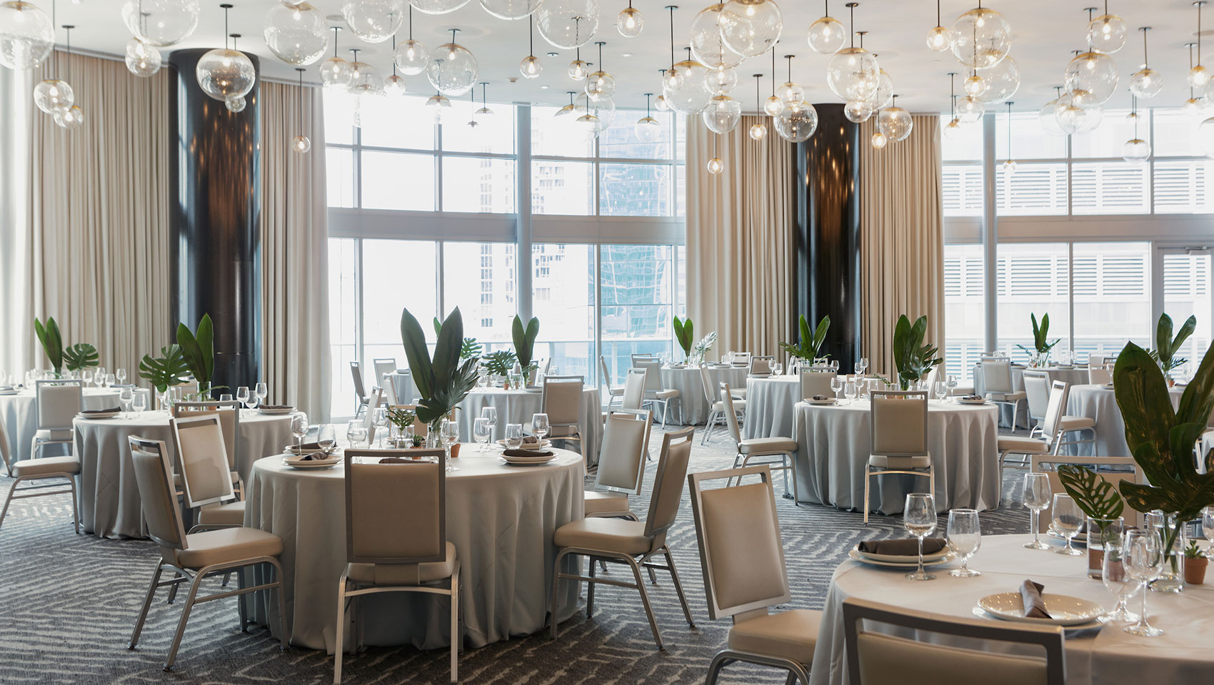 Kimpton Epic Hotel Miami Table Setting