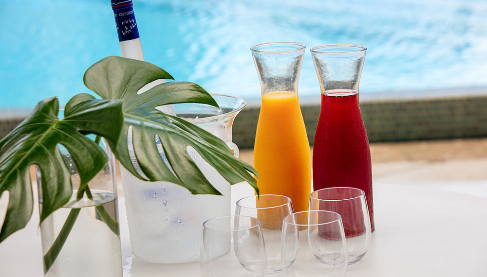 drinks jar by the pool